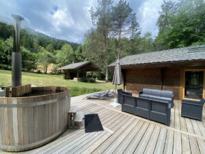 Caribou Lodges Fishing Lodge Fishing Lodge 34 35