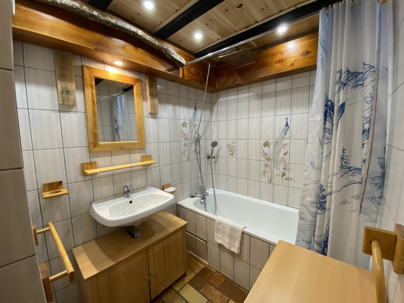 Caribou Lodges Pomme De Pin 2 IMG 2222 27
