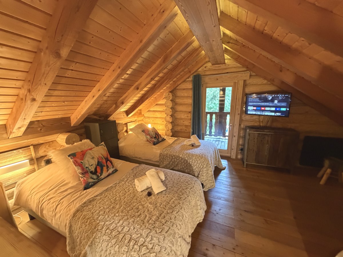 Caribou Lodges Ours Blanc Ours Blanc 53 41