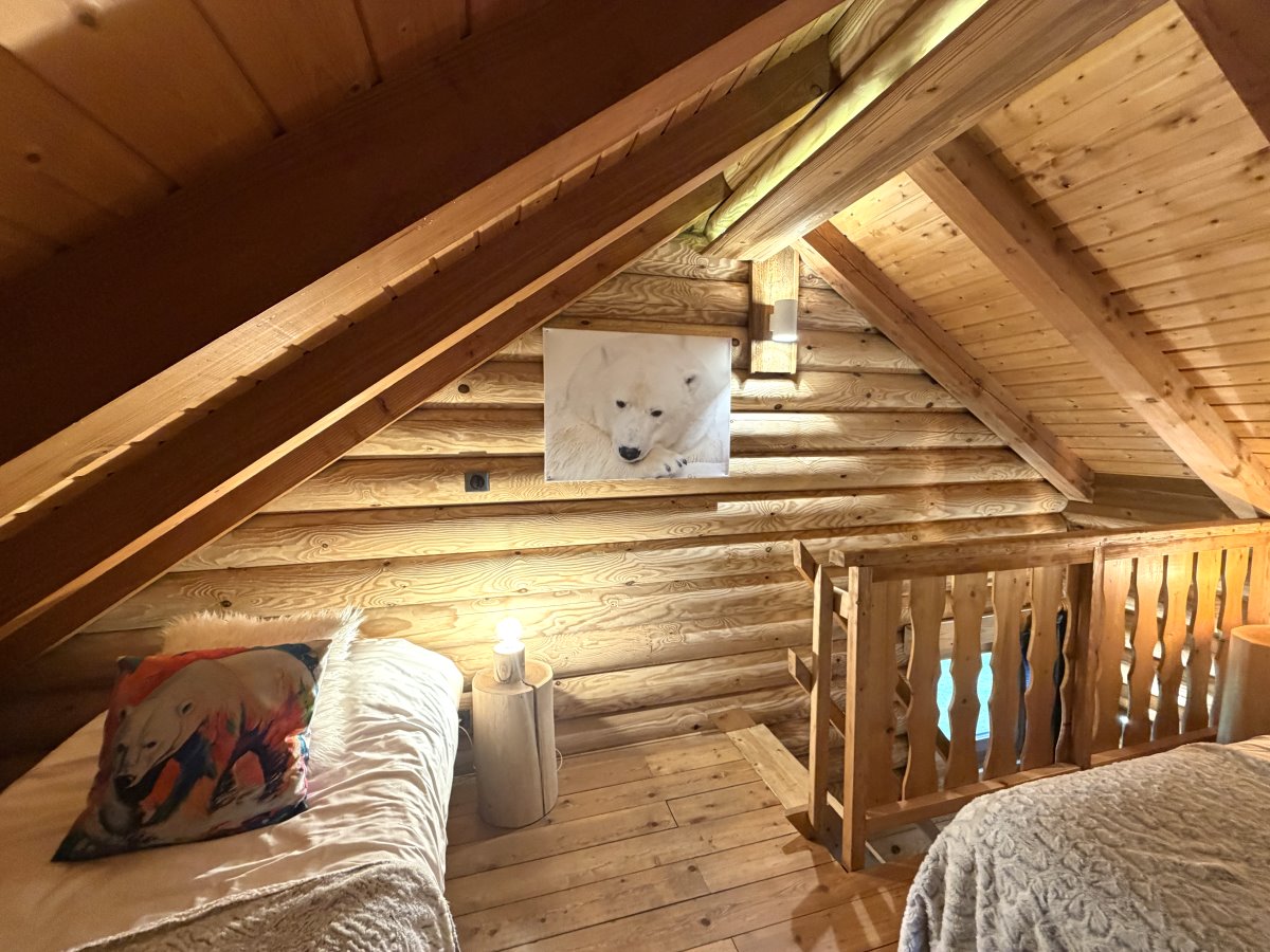 Caribou Lodges Ours Blanc Ours Blanc 58 46