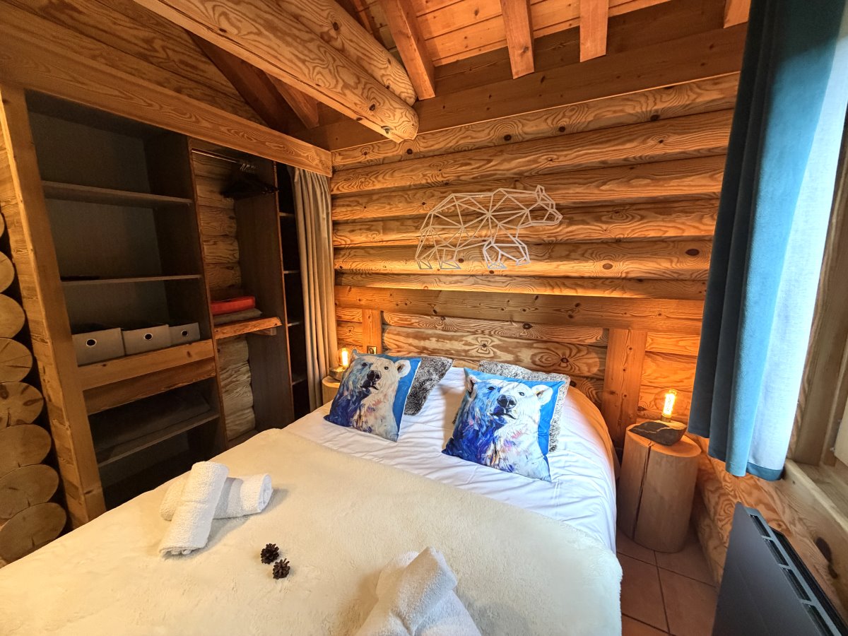 Caribou Lodges Ours Blanc Ours Blanc 60 48